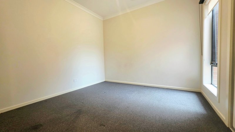 Photo - 17 Amukta Road, Truganina VIC 3029 - Image 15