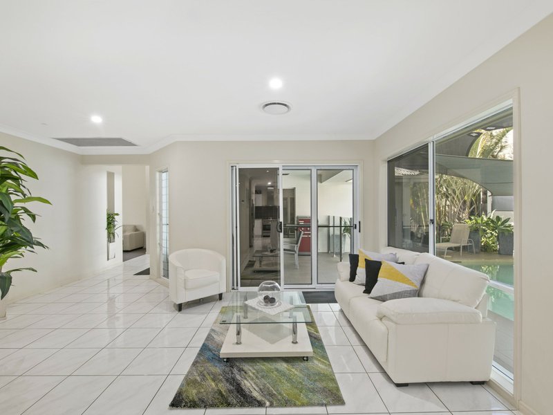 Photo - 17 Anchorage Circuit, Twin Waters QLD 4564 - Image 9