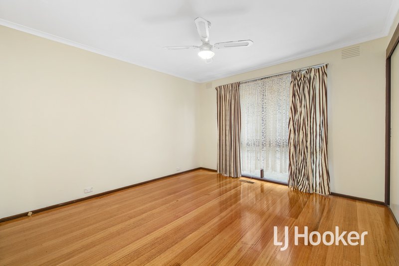 Photo - 17 Anderson Court, Endeavour Hills VIC 3802 - Image 9