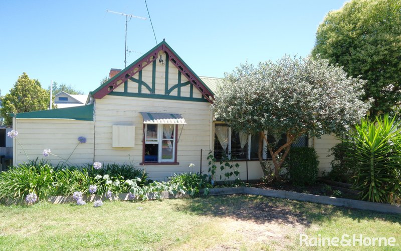 17 Andrew Street, Inverell NSW 2360