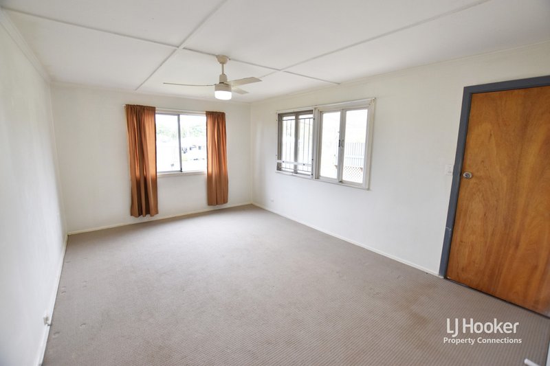 Photo - 17 Andrew Street, Kallangur QLD 4503 - Image 4