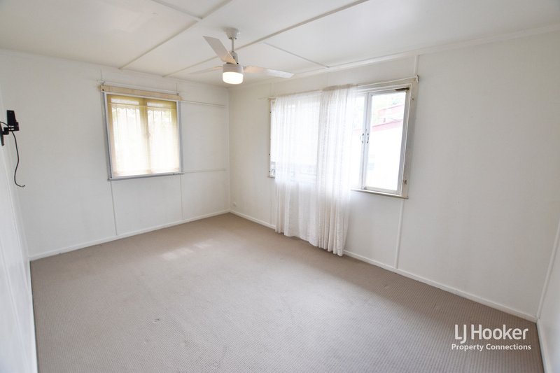 Photo - 17 Andrew Street, Kallangur QLD 4503 - Image 5