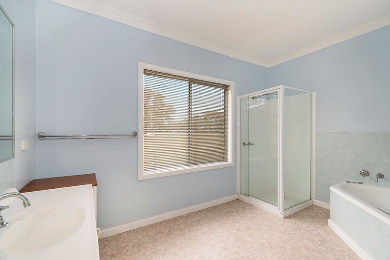 Photo - 17 Andrews Street, Hamilton VIC 3300 - Image 6
