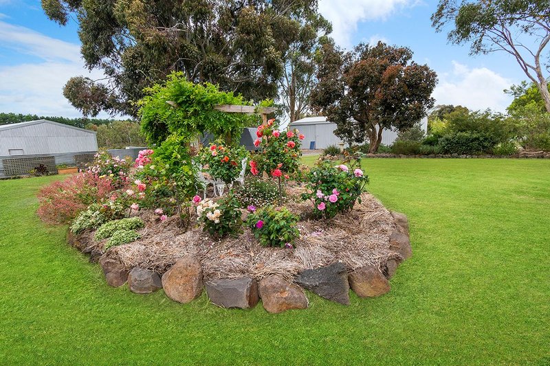 Photo - 17 Andrews Street, Hamilton VIC 3300 - Image 9