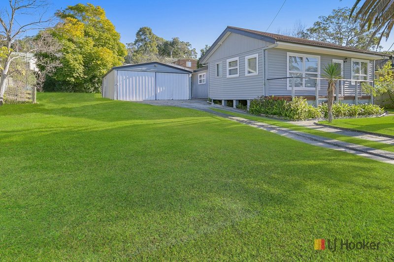 17 Anembo Avenue, Summerland Point NSW 2259