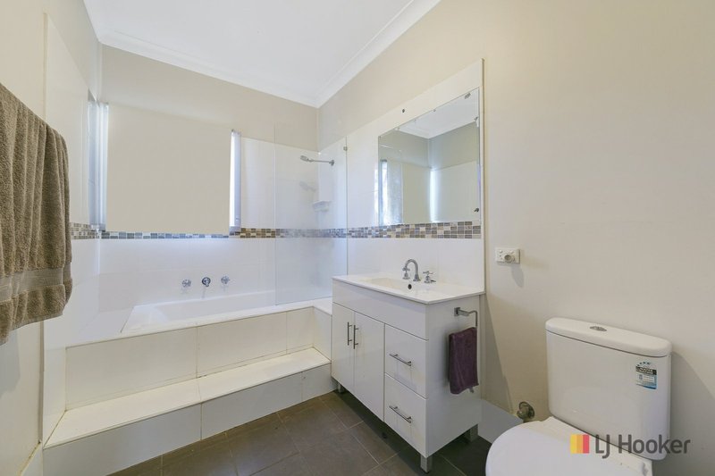 Photo - 17 Anembo Avenue, Summerland Point NSW 2259 - Image 3