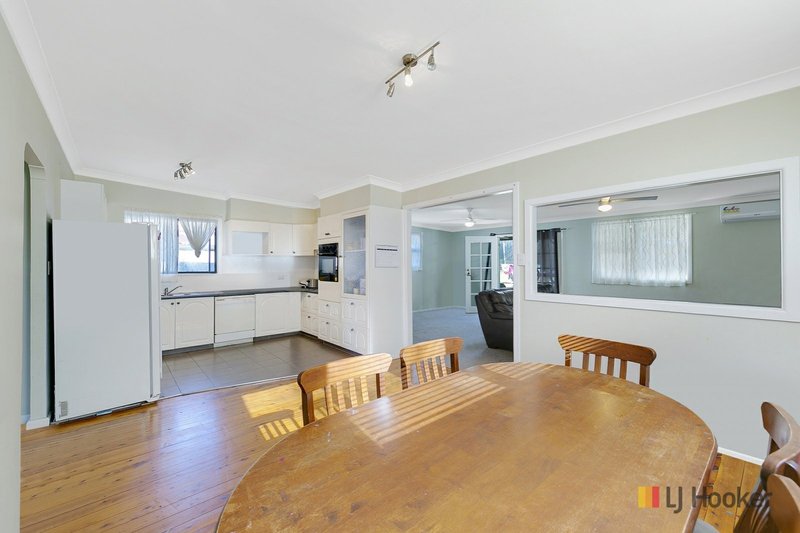 Photo - 17 Anembo Avenue, Summerland Point NSW 2259 - Image 5