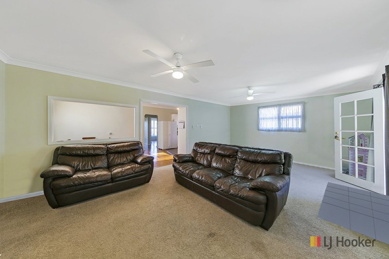 Photo - 17 Anembo Avenue, Summerland Point NSW 2259 - Image 6