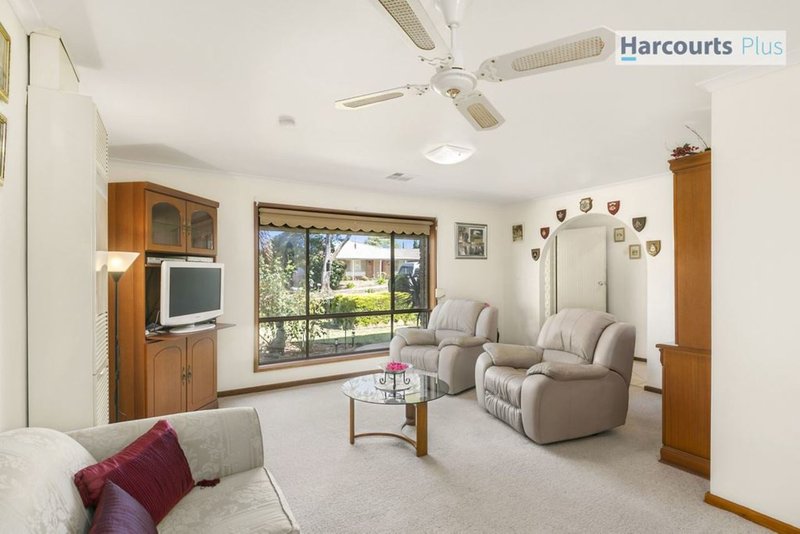 Photo - 17 Antonia Circuit, Hallett Cove SA 5158 - Image 6