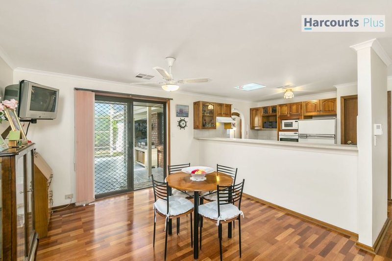 Photo - 17 Antonia Circuit, Hallett Cove SA 5158 - Image 9