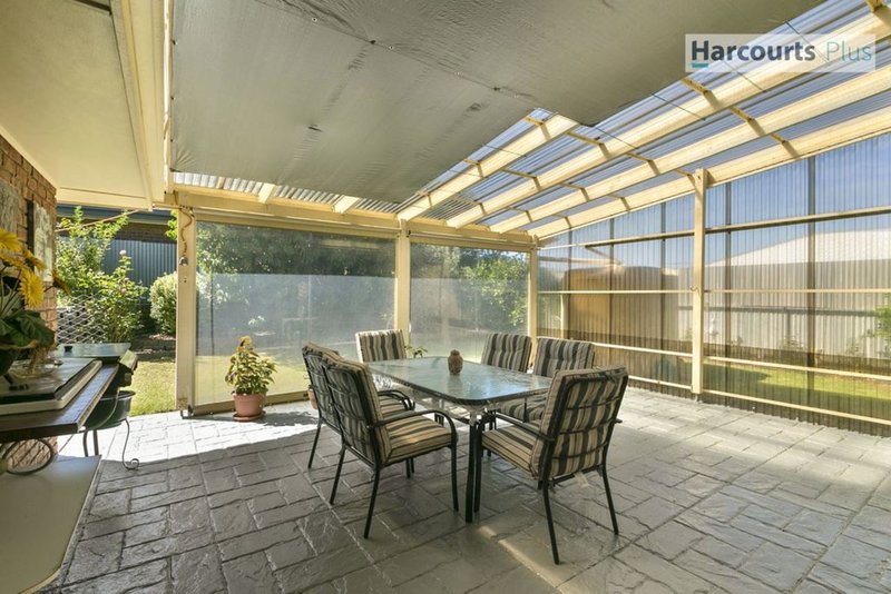 Photo - 17 Antonia Circuit, Hallett Cove SA 5158 - Image 16