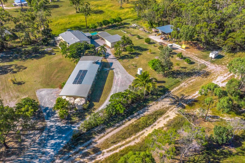 Photo - 17 Applin Place, Tannum Sands QLD 4680 - Image 2