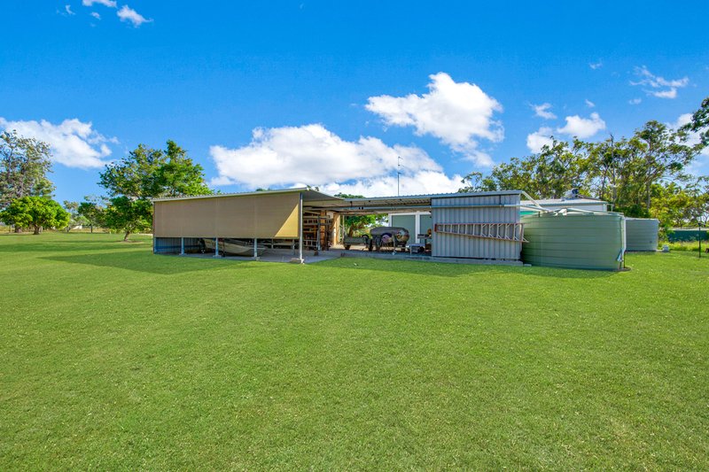 Photo - 17 Applin Place, Tannum Sands QLD 4680 - Image 21