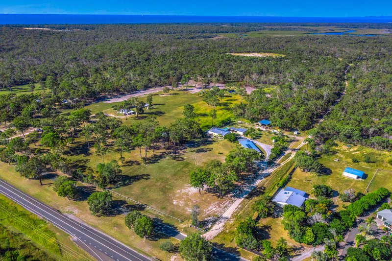 Photo - 17 Applin Place, Tannum Sands QLD 4680 - Image 22