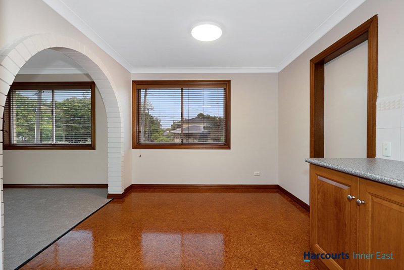 Photo - 17 Arabilia Street, Holland Park QLD 4121 - Image 13