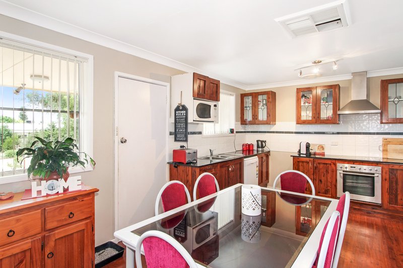 Photo - 17 Arinya Street, Tamworth NSW 2340 - Image 3