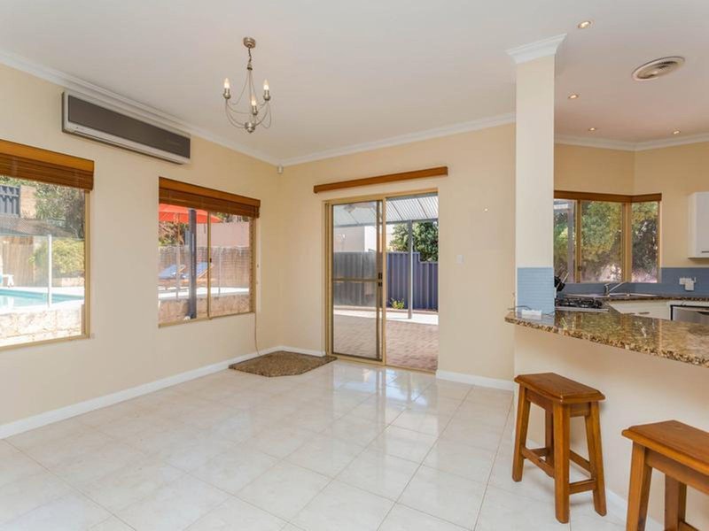 Photo - 17 Aristride Avenue, Kallaroo WA 6025 - Image 6