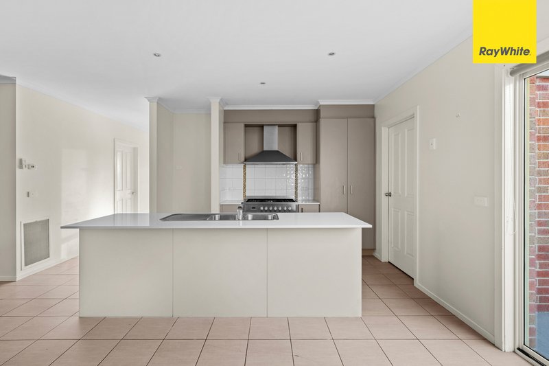 Photo - 17 Arjun Avenue, Harkness VIC 3337 - Image 10