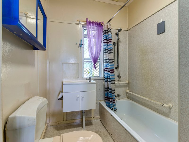 Photo - 17 Armfield Street, Stafford QLD 4053 - Image 7