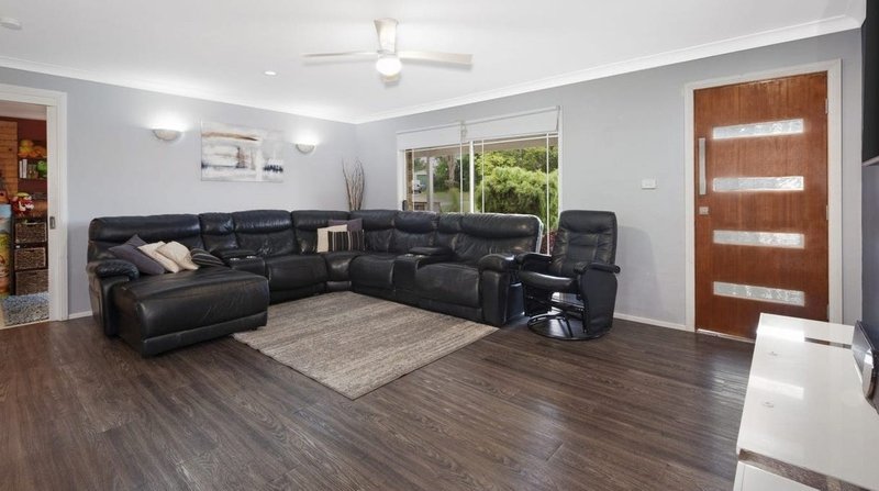 Photo - 17 Ashton Close, Eagle Vale NSW 2558 - Image 3