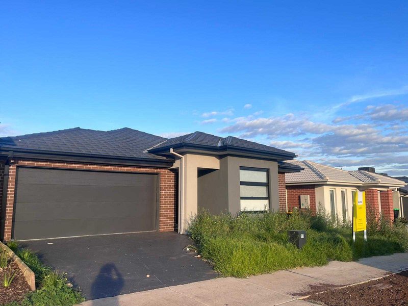 Photo - 17 Atacazo Avenue, Truganina VIC 3029 - Image 1