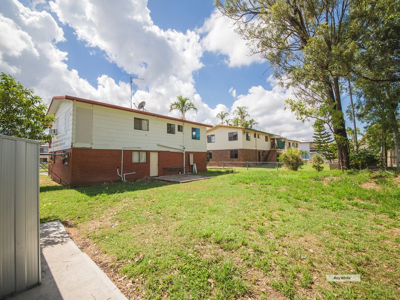 Photo - 17 Atherton Street, Norman Gardens QLD 4701 - Image 11