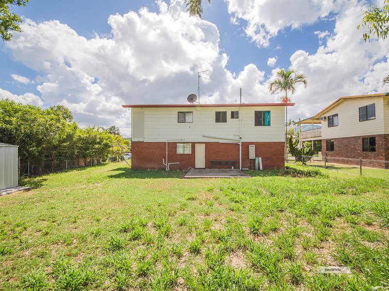 Photo - 17 Atherton Street, Norman Gardens QLD 4701 - Image 12