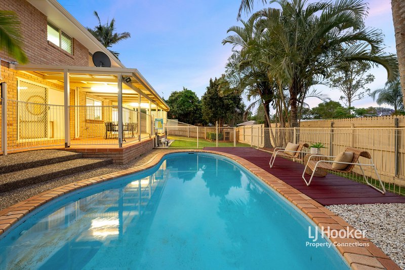 Photo - 17 Atoll Crescent, Eatons Hill QLD 4037 - Image 11