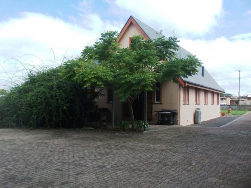 Photo - 17 Avoca Street, Kingaroy QLD 4610 - Image 10