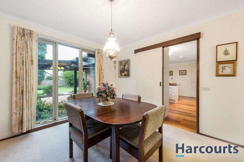 Photo - 17 Avril Street, Scoresby VIC 3179 - Image 5