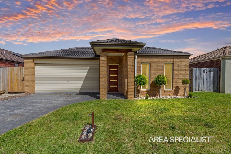 Photo - 17 Azalea Avenue, Pakenham VIC 3810 - Image 2