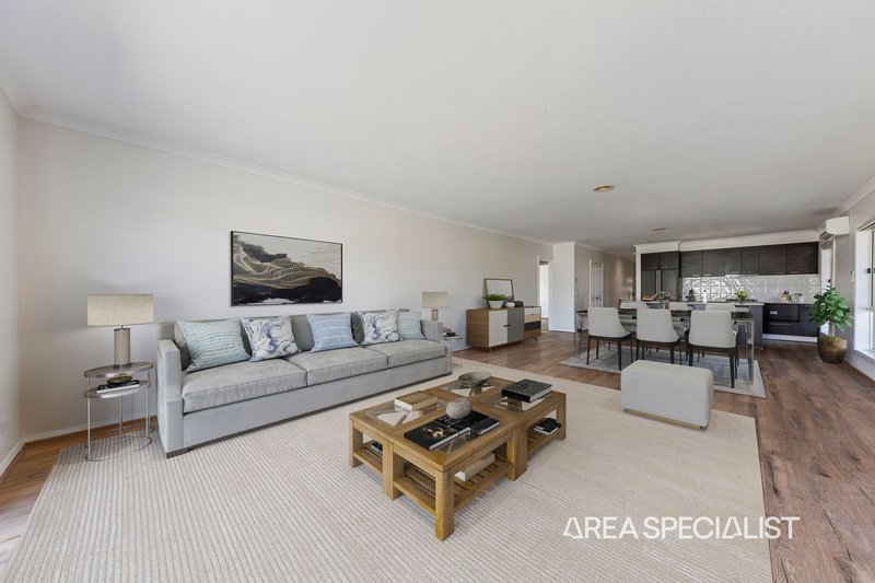 Photo - 17 Azalea Avenue, Pakenham VIC 3810 - Image 5