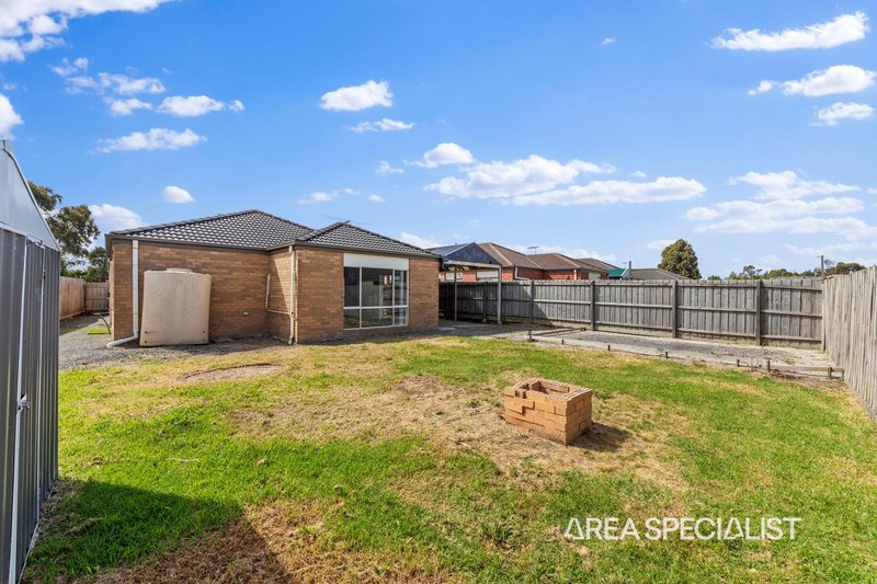 Photo - 17 Azalea Avenue, Pakenham VIC 3810 - Image 6