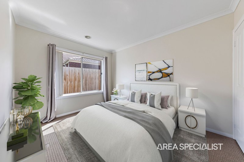 Photo - 17 Azalea Avenue, Pakenham VIC 3810 - Image 9