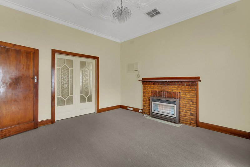 Photo - 17 Bakers Road, Coburg North VIC 3058 - Image 3