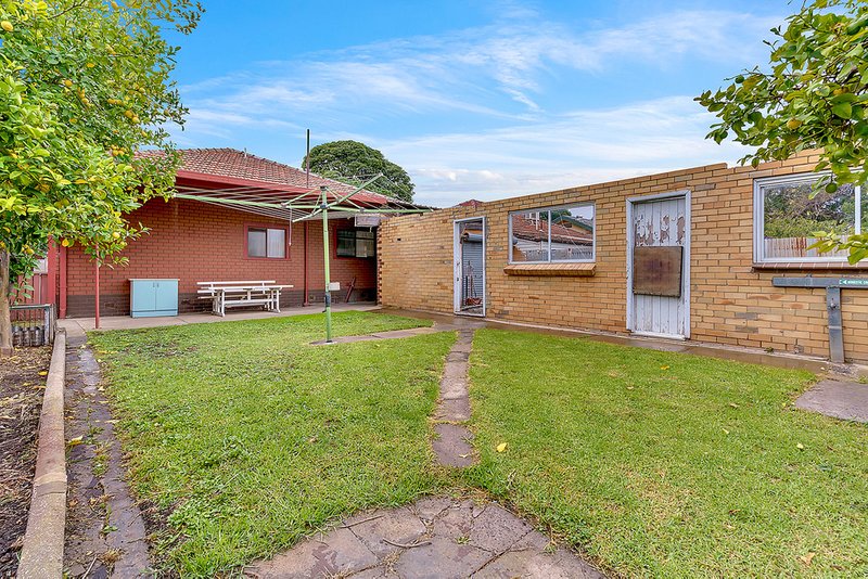 Photo - 17 Bakers Road, Coburg North VIC 3058 - Image 10