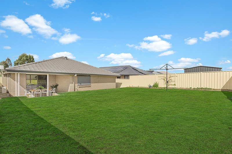 Photo - 17 Balangara Way, Bellbird NSW 2325 - Image 3