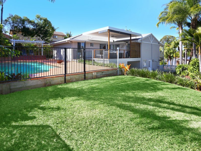 17 Ballarat Court, Tallai QLD 4213