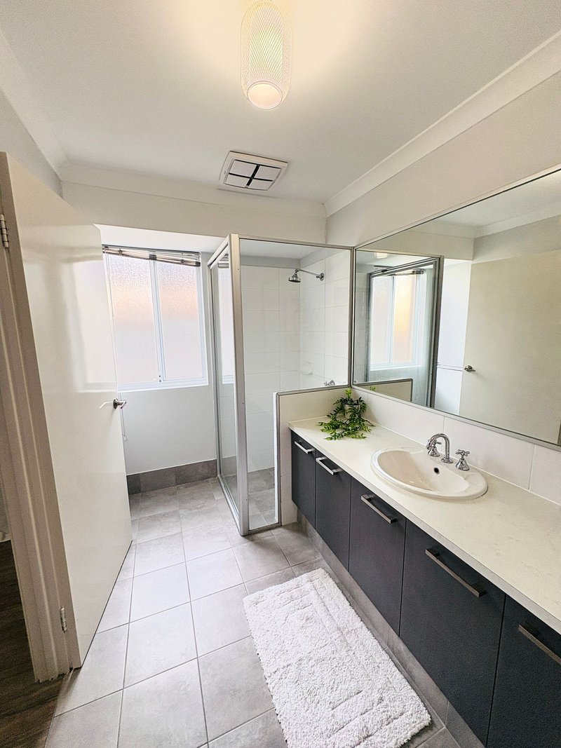Photo - 17 Baluran Avenue, Brabham WA 6055 - Image 11