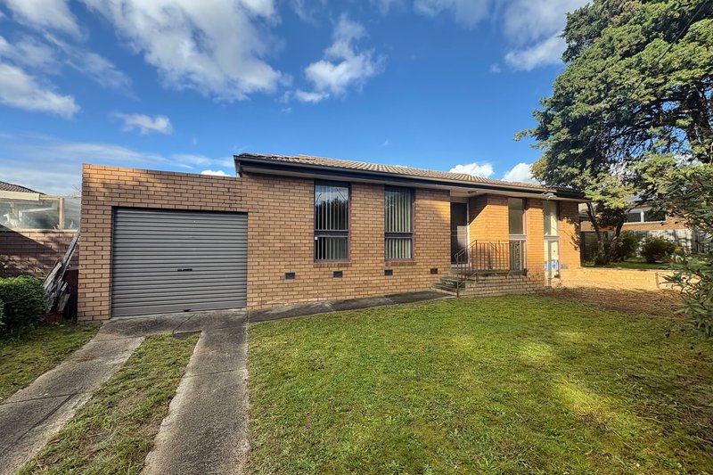 Photo - 1/7 Banks Road, Cranbourne VIC 3977 - Image 1