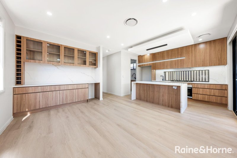 Photo - 17 Bantam Street, Austral NSW 2179 - Image 3