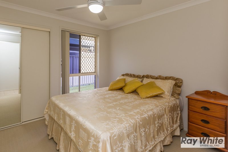 Photo - 17 Barklya Crescent, Bongaree QLD 4507 - Image 9