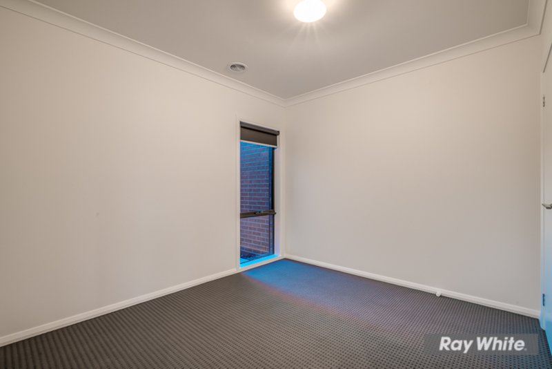 Photo - 17 Barnsley Street, Truganina VIC 3029 - Image 5