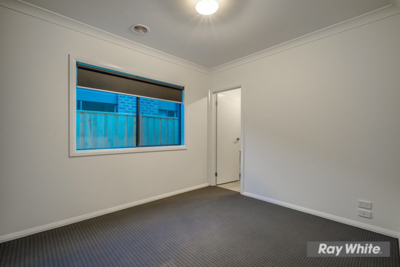 Photo - 17 Barnsley Street, Truganina VIC 3029 - Image 7