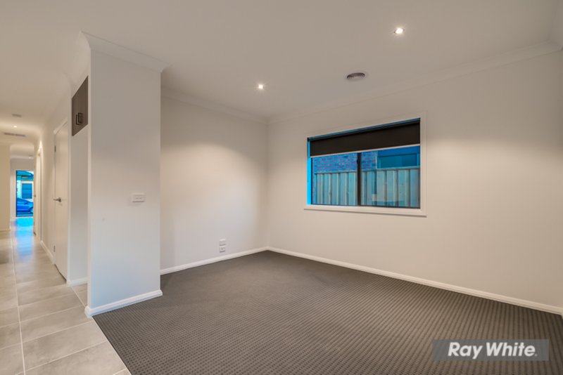 Photo - 17 Barnsley Street, Truganina VIC 3029 - Image 12