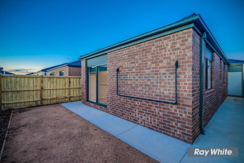 Photo - 17 Barnsley Street, Truganina VIC 3029 - Image 14