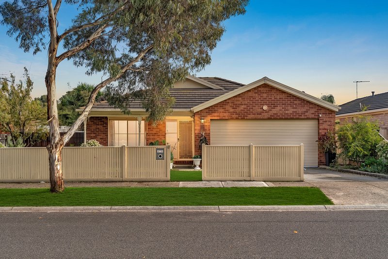 Photo - 17 Bateman Grove, Hampton Park VIC 3976 - Image 1