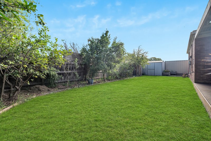 Photo - 17 Bateman Grove, Hampton Park VIC 3976 - Image 17