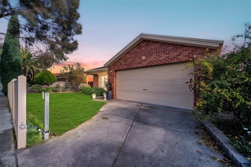 Photo - 17 Bateman Grove, Hampton Park VIC 3976 - Image 18