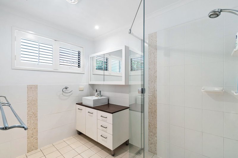 Photo - 17 Bates Drive, Everton Hills QLD 4053 - Image 12